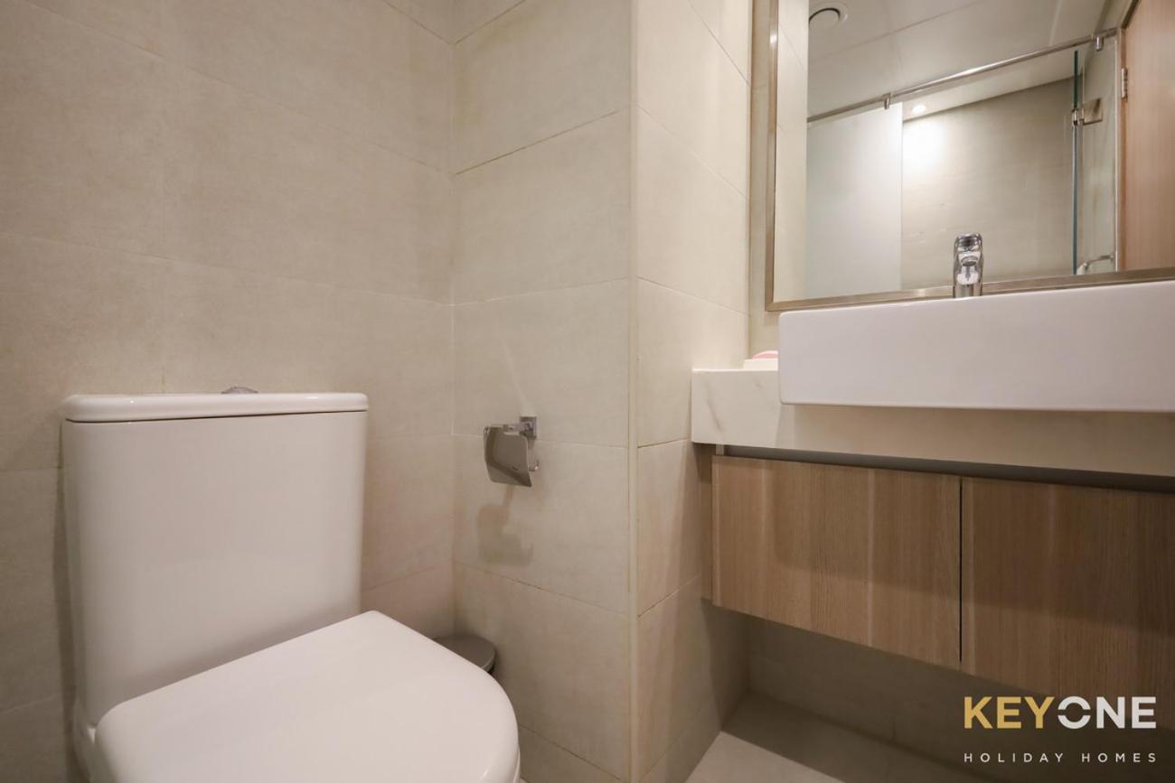 Elegant Living At Azizi Riviera *
