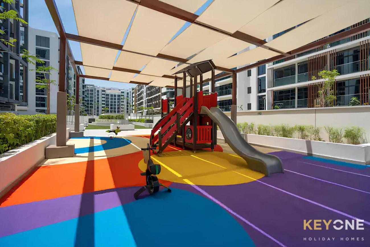 Elegant Living At Azizi Riviera *