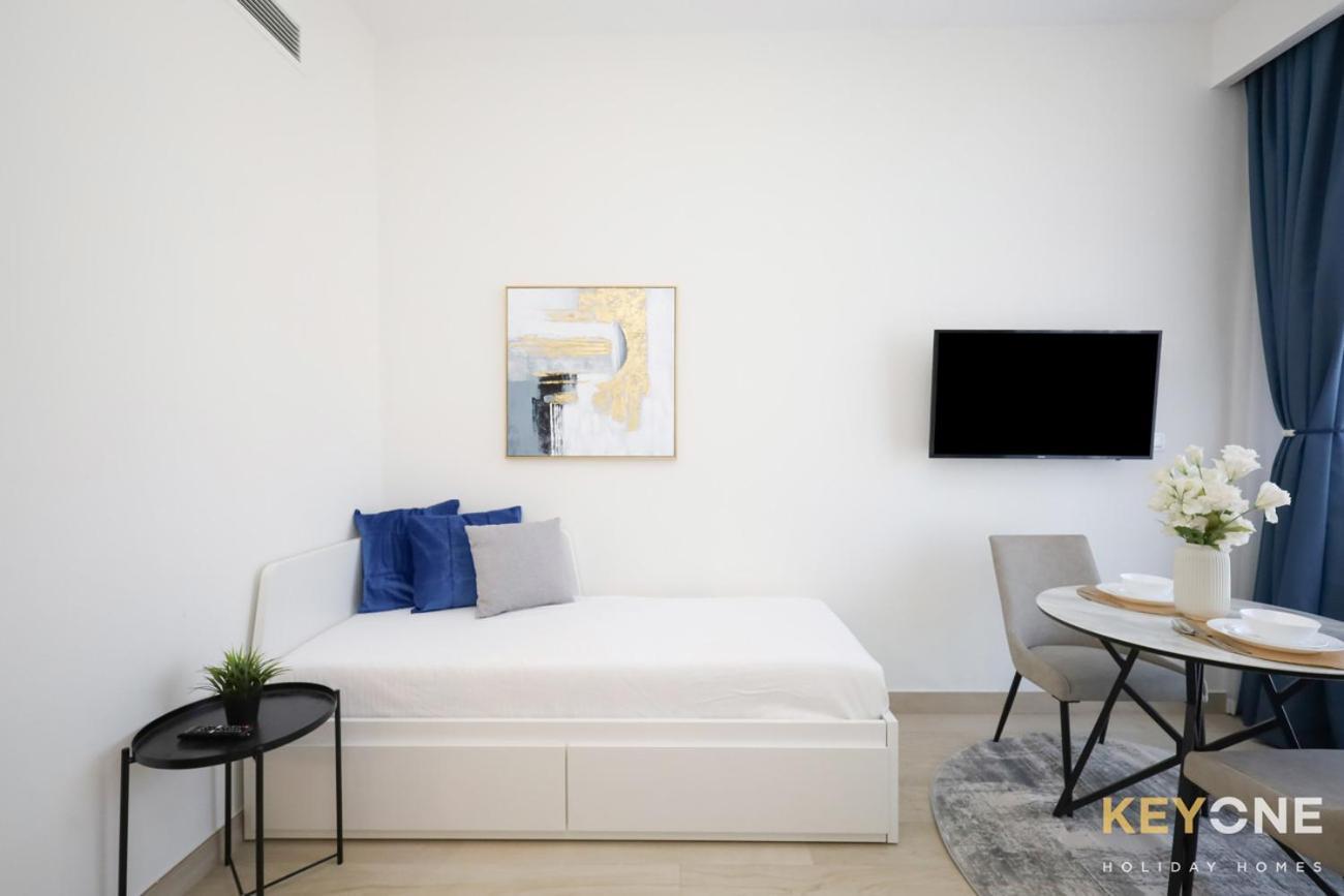Elegant Living At Azizi Riviera Dubai